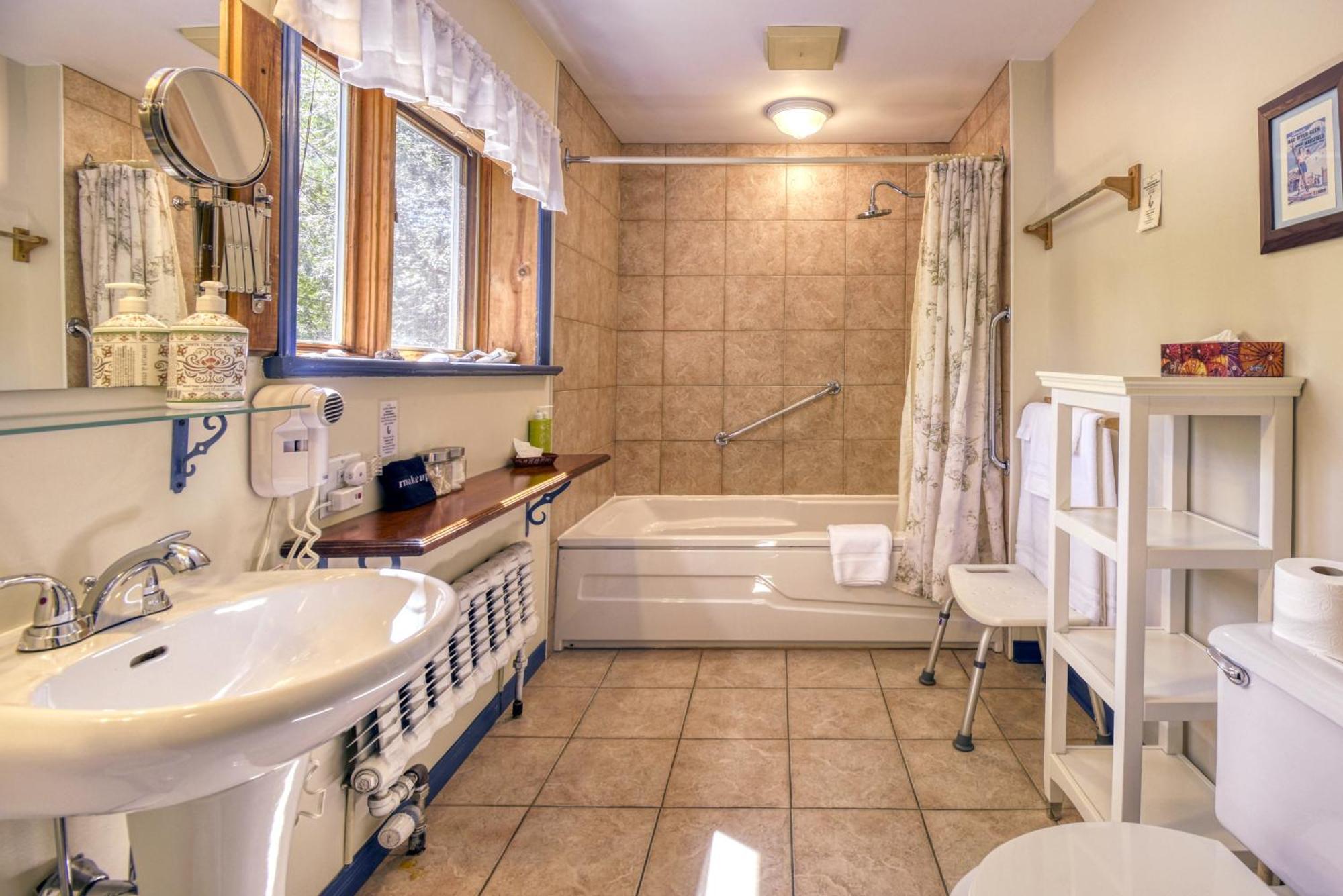 Auberge Le Lupin-Self Check-In Mont-Tremblant Kültér fotó