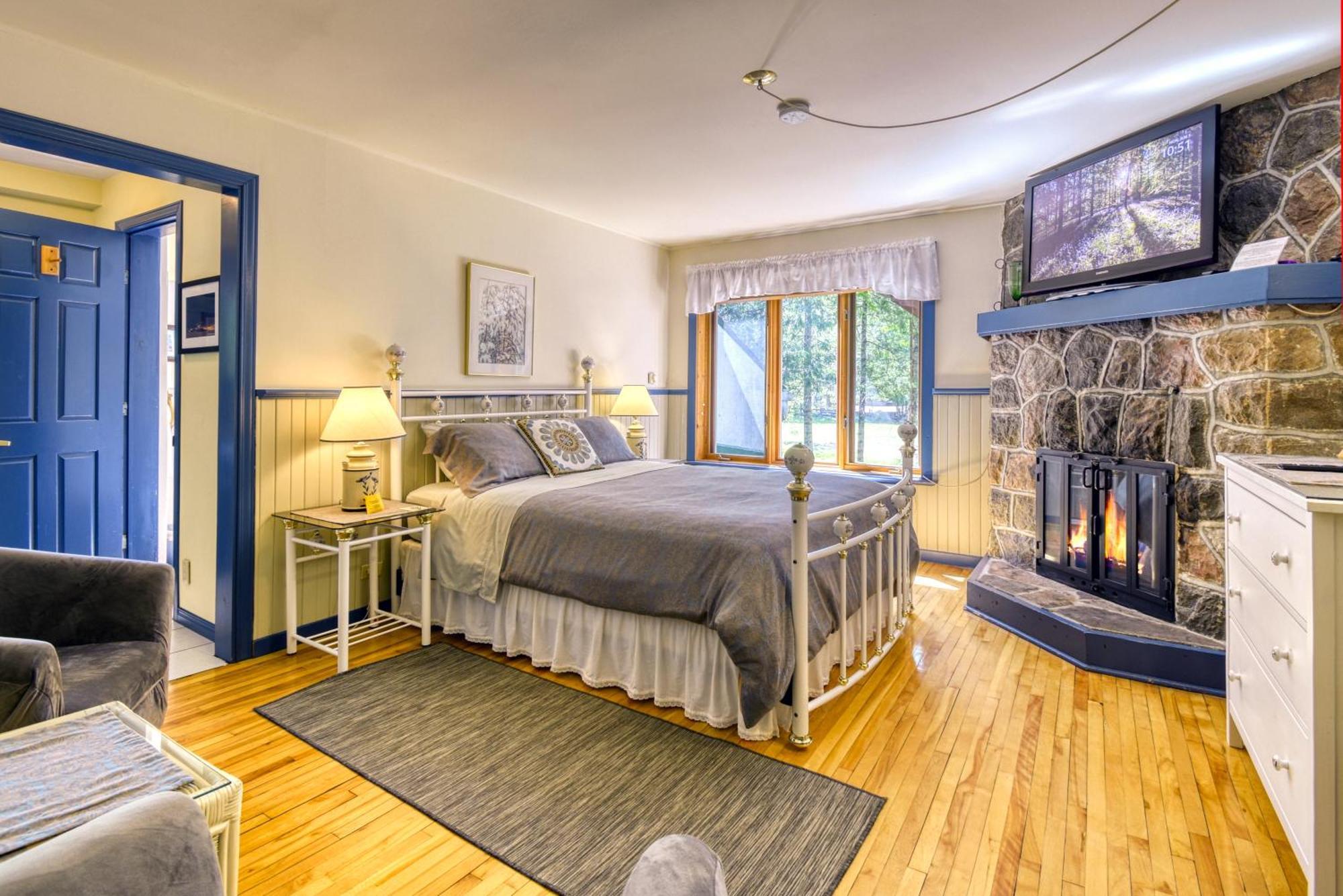 Auberge Le Lupin-Self Check-In Mont-Tremblant Kültér fotó